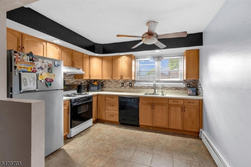 186 Terhune Avenue Lodi NJ 07644