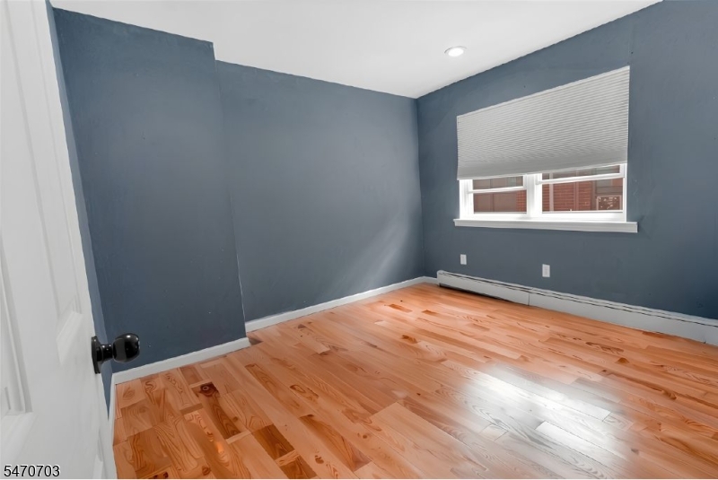 186 Terhune Avenue Lodi NJ 07644