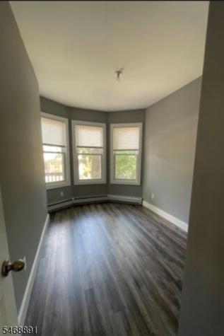 27 Schuyler Terrace East Orange NJ 07017