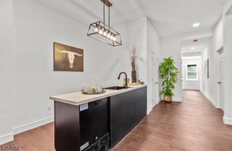 100 Glenwood Avenue East Orange NJ 07017