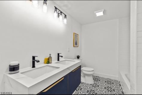 100 Glenwood Avenue East Orange NJ 07017