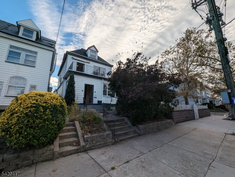 124 2ND Avenue Newark NJ 07104