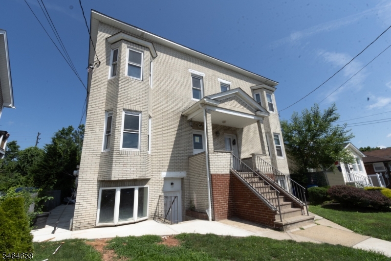 337 W Clay Avenue Roselle Park NJ 07204