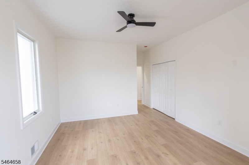 337 W Clay Avenue Roselle Park NJ 07204
