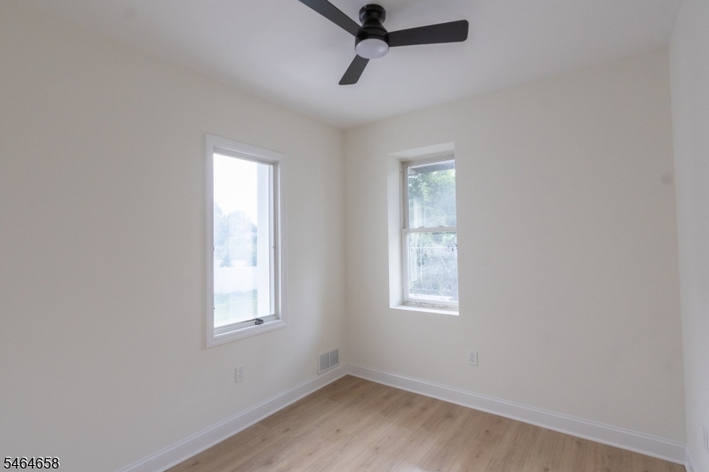337 W Clay Avenue Roselle Park NJ 07204