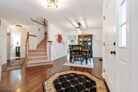 18 Pond Ridge Drive Clinton NJ 08809