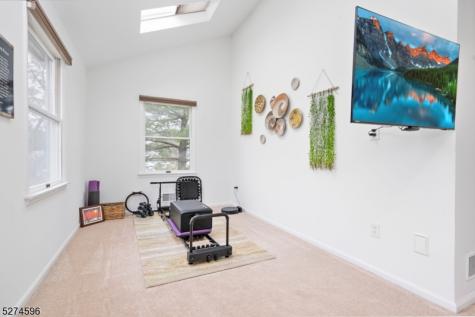 18 Pond Ridge Drive Clinton NJ 08809