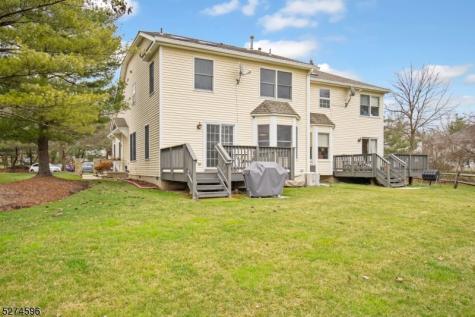18 Pond Ridge Drive Clinton NJ 08809