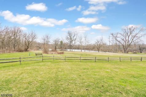 18 Pond Ridge Drive Clinton NJ 08809