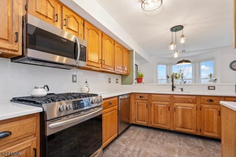 18 Pond Ridge Drive Clinton NJ 08809