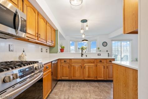 18 Pond Ridge Drive Clinton NJ 08809