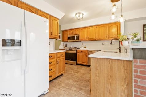18 Pond Ridge Drive Clinton NJ 08809