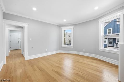 16 Munn Street Montclair NJ 07042