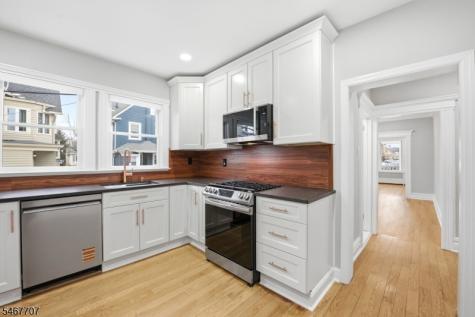 16 Munn Street Montclair NJ 07042