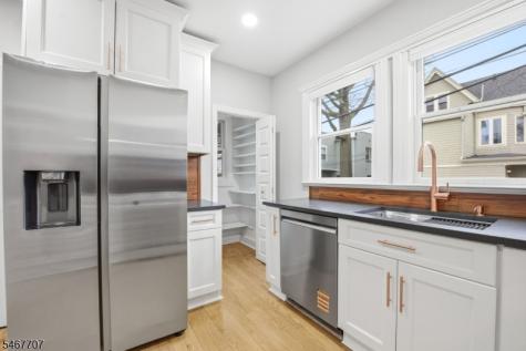 16 Munn Street Montclair NJ 07042