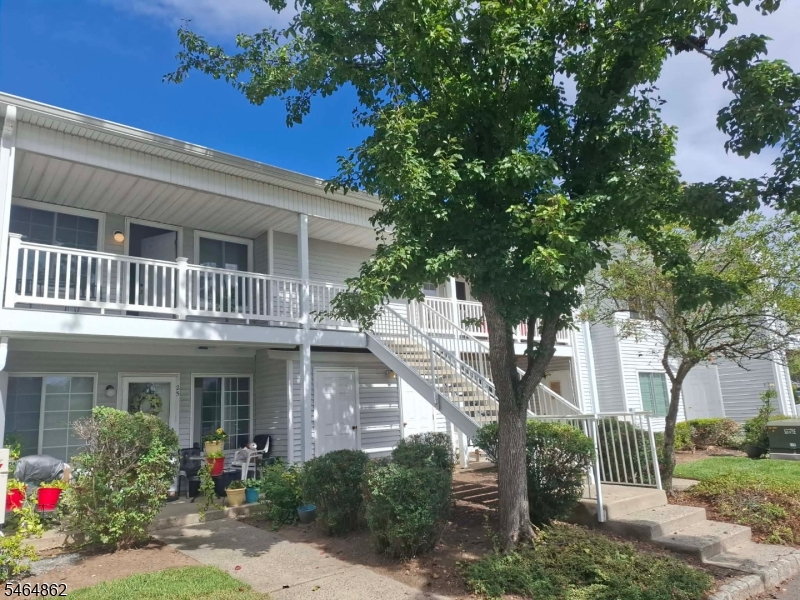 26 Larkspur Court Bedminster NJ 07921