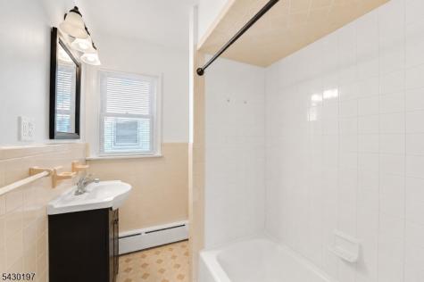 1 Gaston Avenue Raritan NJ 08869