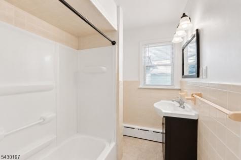 1 Gaston Avenue Raritan NJ 08869