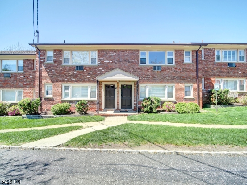 365 Bloomfield Avenue Verona NJ 07044