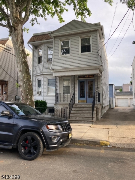 411 E Kinney Street Newark NJ 07105
