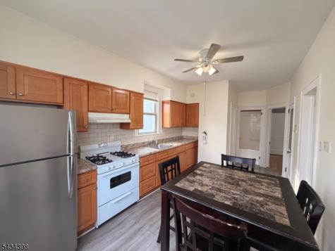 411 E Kinney Street Newark NJ 07105