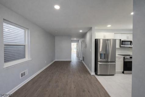 95 19TH Avenue Newark NJ 07103