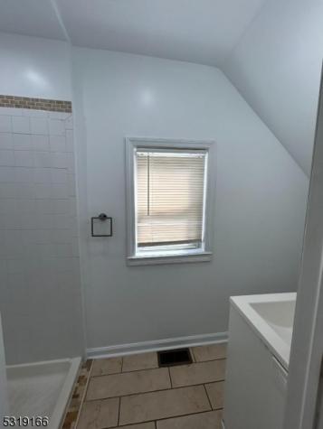 119 Columbus Place Roselle Park NJ 07204