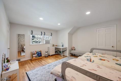 496 Lincoln Avenue Ridgewood Village NJ 07450