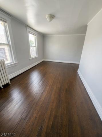 79 Oakland Terrace Newark NJ 07106