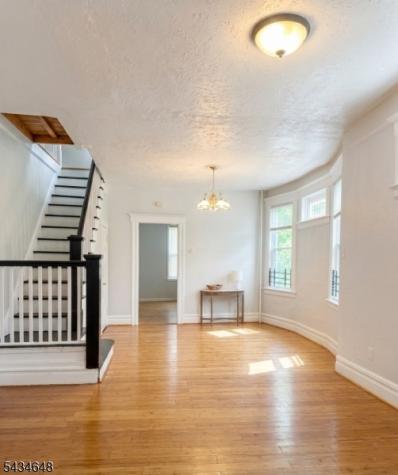 79 Oakland Terrace Newark NJ 07106