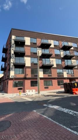 486 Market Street Newark NJ 07105