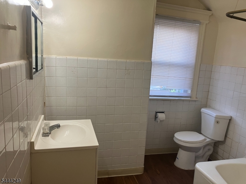 407 William Street East Orange NJ 07017