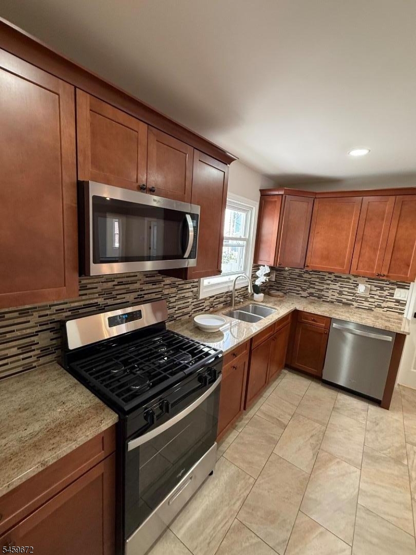 89 Chapman Place Irvington NJ 07111