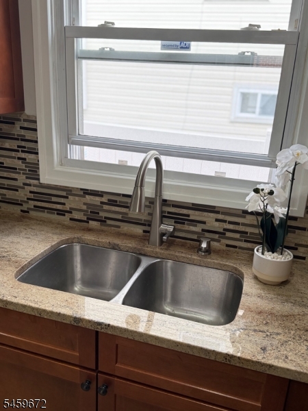 89 Chapman Place Irvington NJ 07111
