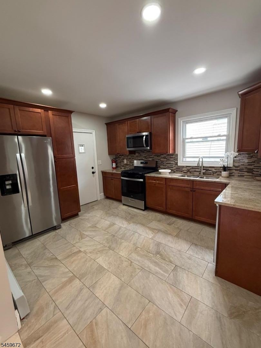 89 Chapman Place Irvington NJ 07111