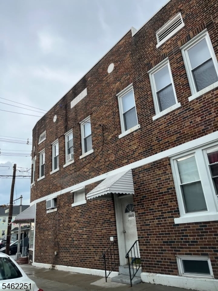 660 Summer Street Elizabeth NJ 07202