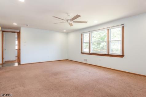 75 Star Lake Road Bloomingdale NJ 07403