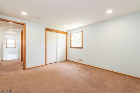 75 Star Lake Road Bloomingdale NJ 07403