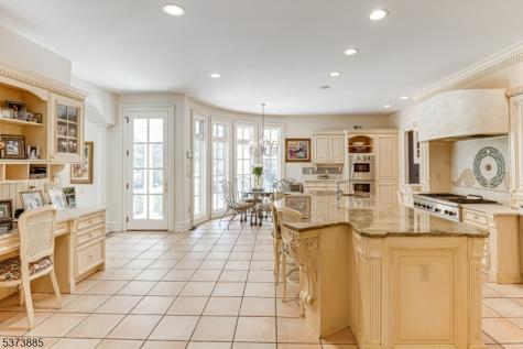 21 Stoningham Drive Warren NJ 07059
