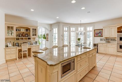 21 Stoningham Drive Warren NJ 07059