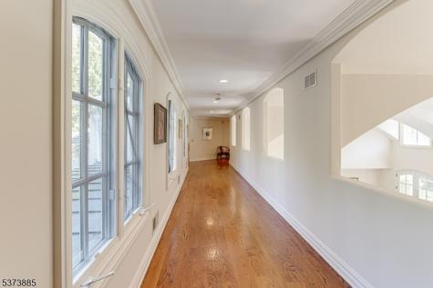 21 Stoningham Drive Warren NJ 07059