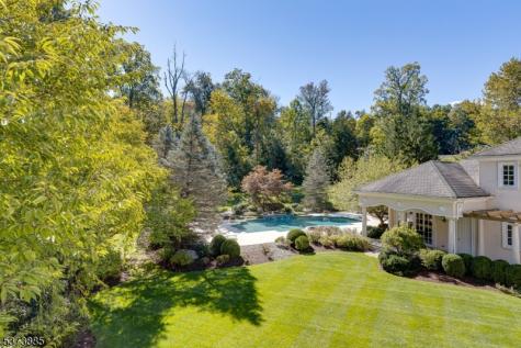 21 Stoningham Drive Warren NJ 07059