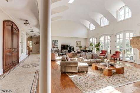 21 Stoningham Drive Warren NJ 07059