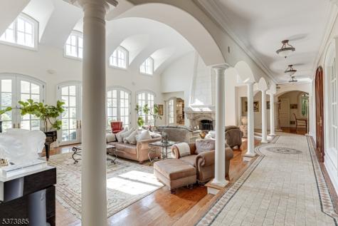21 Stoningham Drive Warren NJ 07059