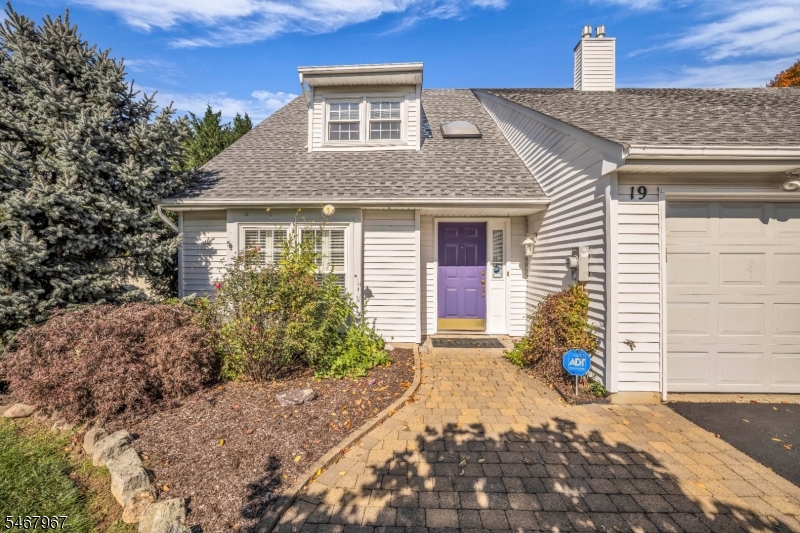 19 Crefeld Court Lincoln Park NJ 07035