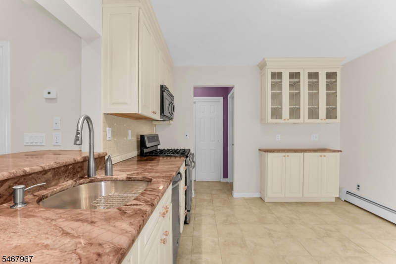19 Crefeld Court Lincoln Park NJ 07035