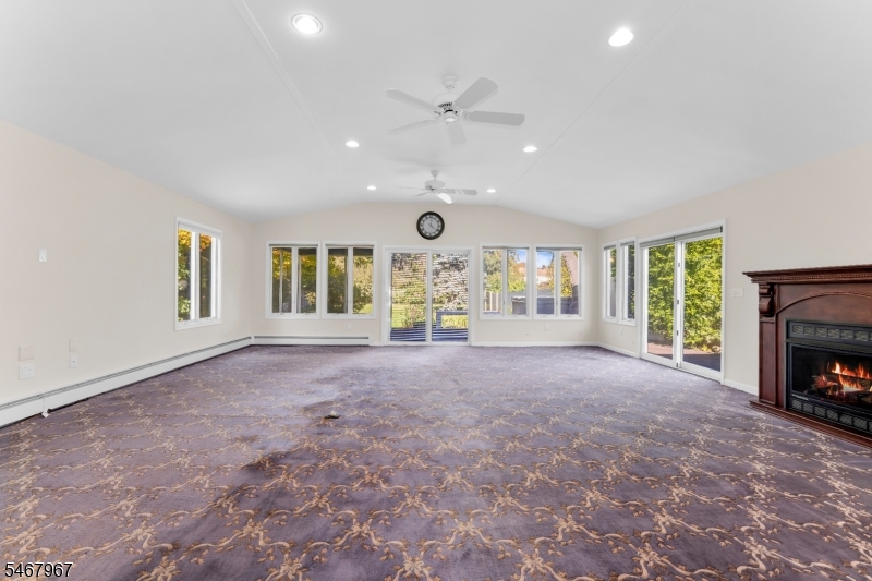 19 Crefeld Court Lincoln Park NJ 07035