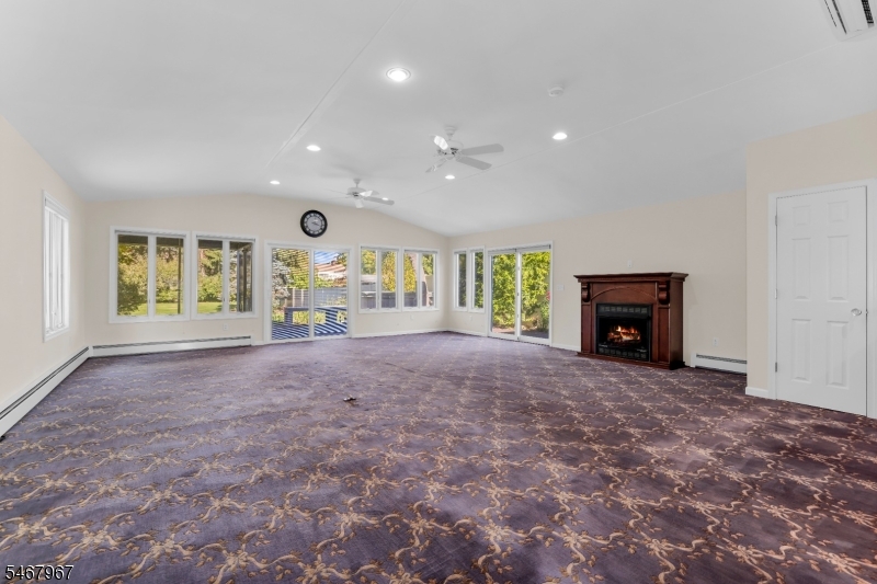 19 Crefeld Court Lincoln Park NJ 07035