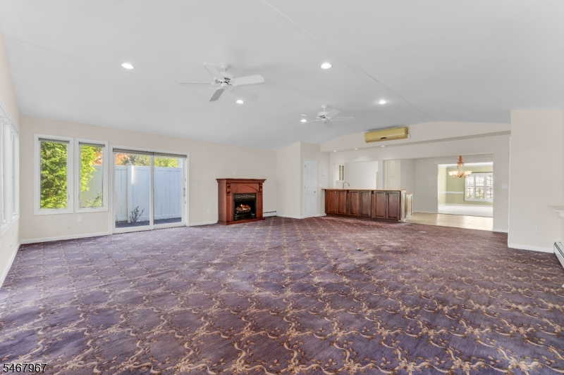 19 Crefeld Court Lincoln Park NJ 07035