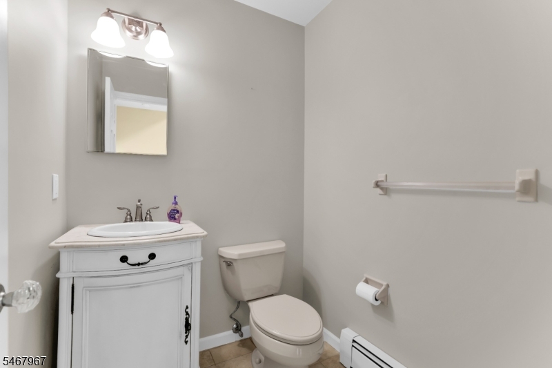19 Crefeld Court Lincoln Park NJ 07035